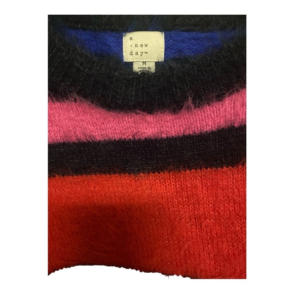 A New Day Women’s Crewneck Fuzzy Pullover Sweater Size M Striped Multicolor - Picture 6 of 8